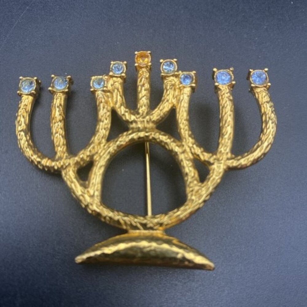 Vintage Brooch AS Hanukkah Menorah Brushed Gold Tone Pin Amber Blue Rhinestones - Picture 4 of 9